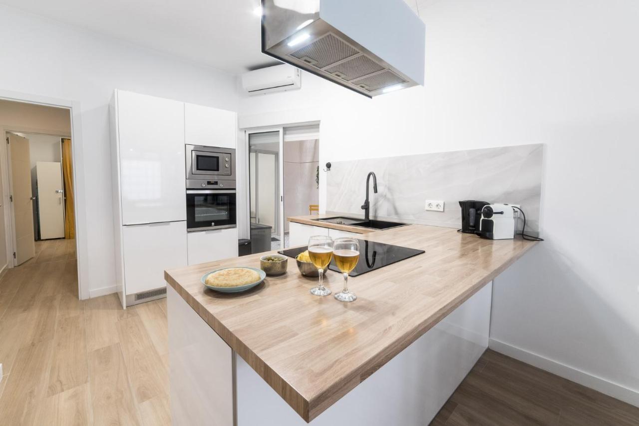 Moonkey - Apto. Albeniz, Con Acogedor Patio Alicante Exterior foto